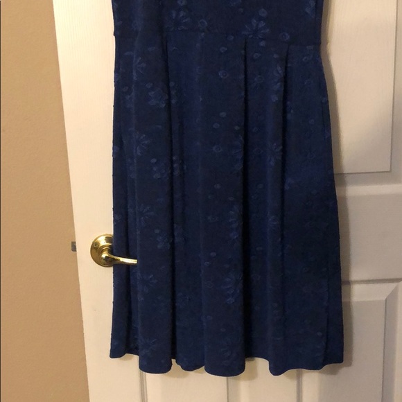 LuLaRoe Amelia - Picture 2 of 5